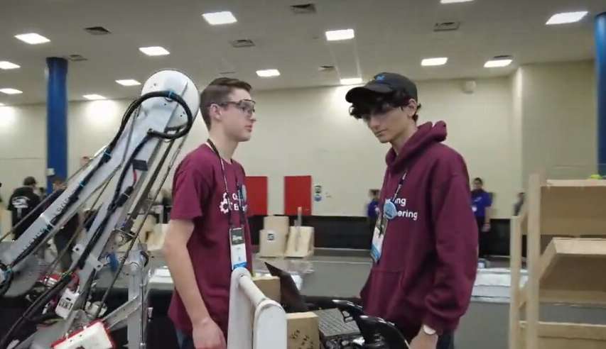 Mais de cem alunos representaram o Brasil no maior torneio de robótica do mundo