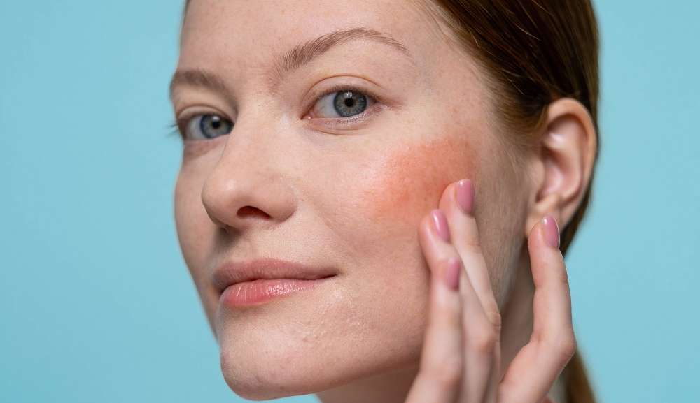 Blush com acabamento natural é a trend do outono/inverno 2023