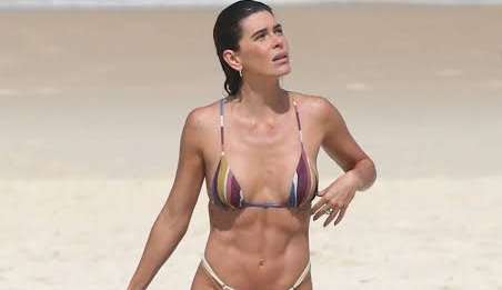 Após separação, Mariana Goldfarb rebate comentários de flagra de biquíni e desabafa