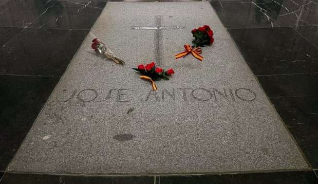 Três pessoas são detidas na Espanha após exumação de fundador do movimento fascista “Falange”