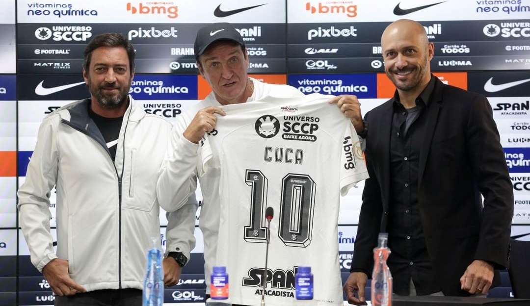 Cuca nega pedido de demissão do cargo