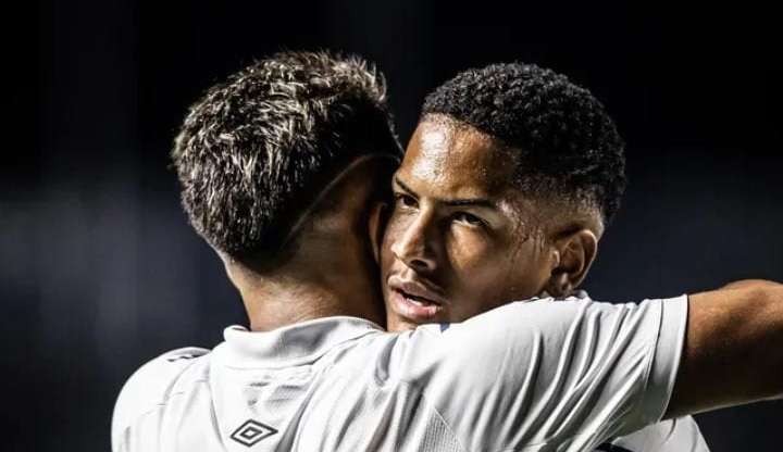 Estudo coloca quatro brasileiros entre as dez maiores promessas do futebol mundial