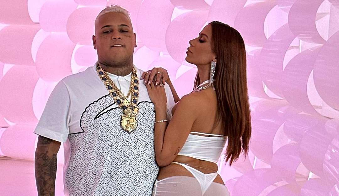 MC Ryan SP fala dos bastidores com Anitta em clipe de despedida da cantora com a Warner Music