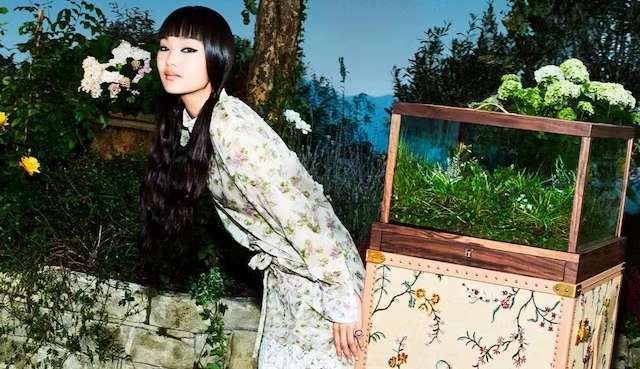 Christian Dior ousa ao trazer o estilo underwear para a coleção de verão 2023