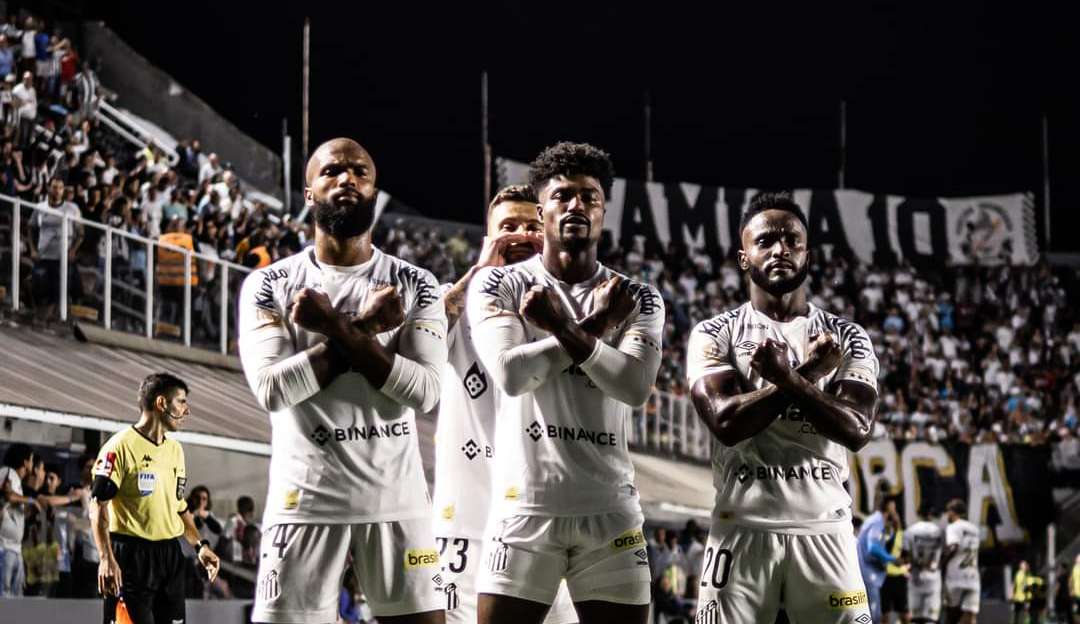 Santos derrota o América-MG em partida de cinco gols