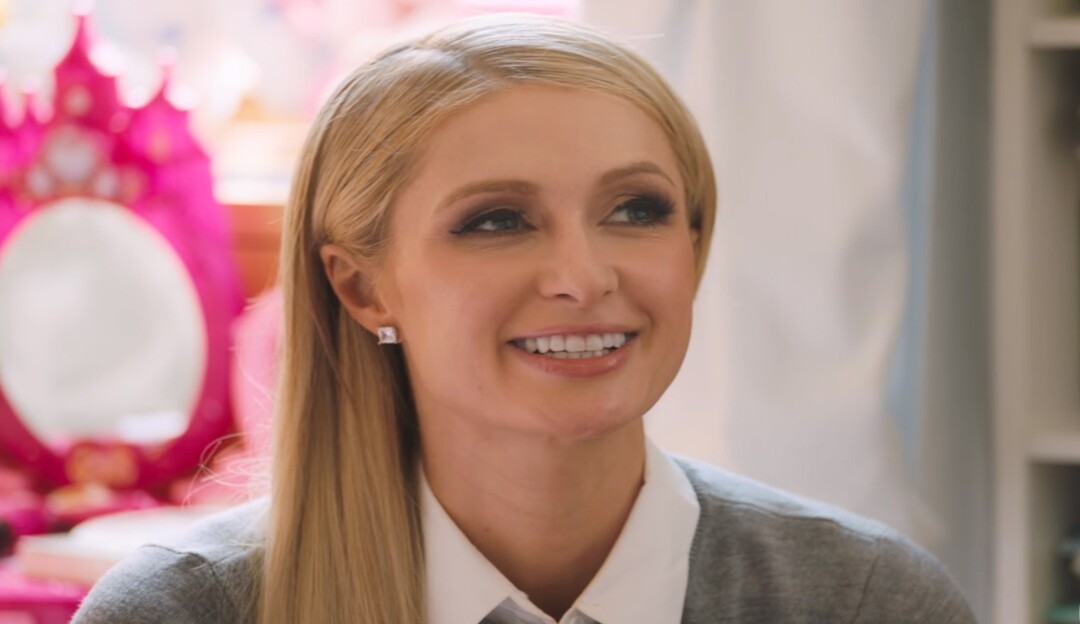 Paris Hilton relata abusos sofridos na adolescência em novo documentário