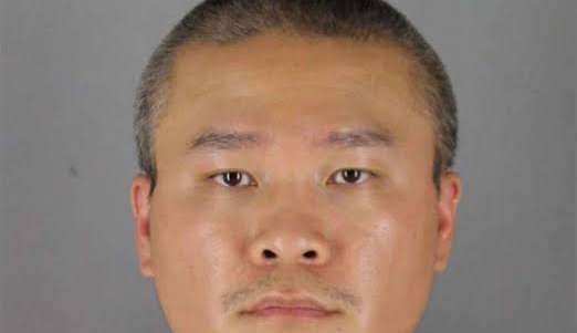 Justiça americana condena ex-policial por ter colaborado na morte de George Floyd