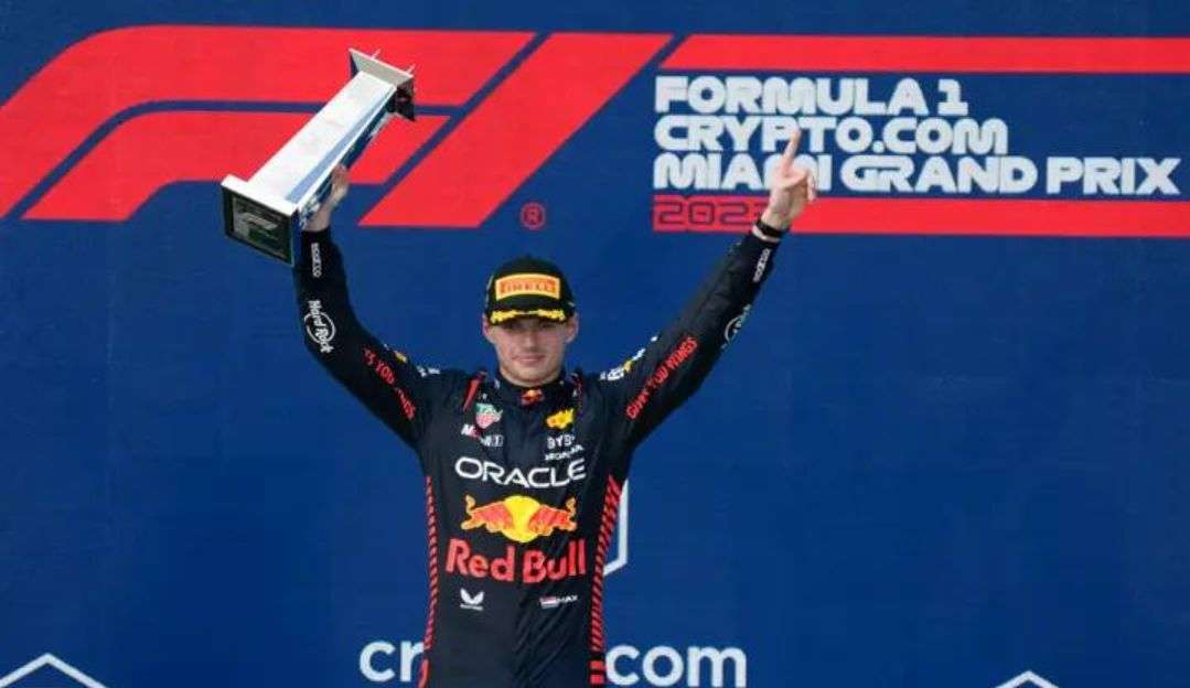 Max Verstappen comemora triunfo em Miami