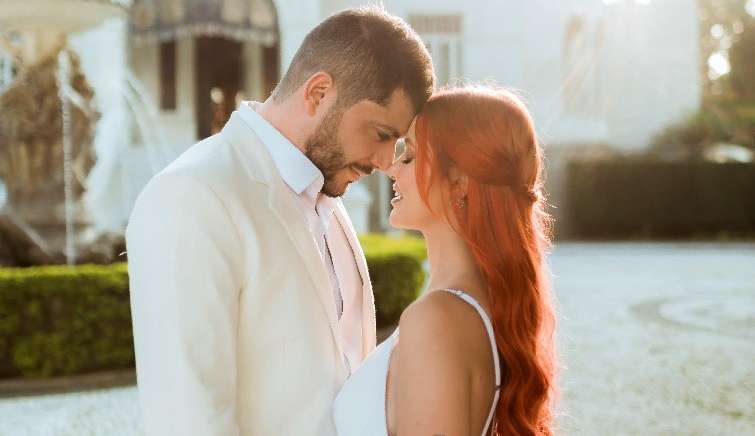 Felipe Araújo é a nova atração confirmada para o casamento milionário de Mirela Janis e Yugnir que ocorrerá nesta semana