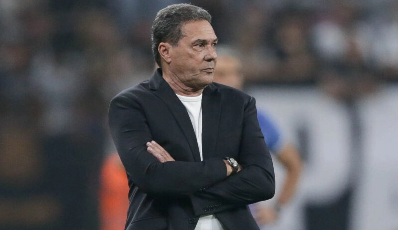 Luxemburgo explica Yuri Alberto no banco; atacante quebra jejum