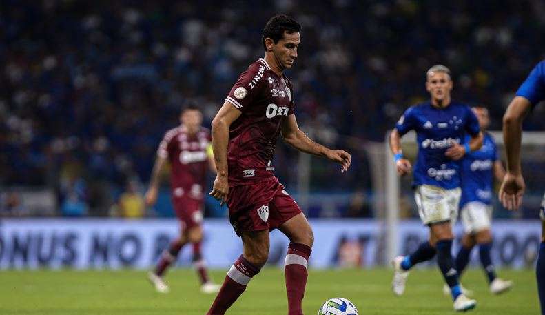 Mesmo fora de casa, Fluminense vence o Cruzeiro e sobe na tabela