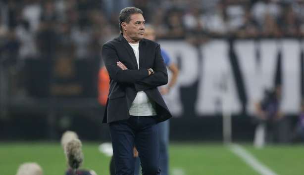 Vanderlei Luxemburgo afirma que elenco do Corinthians não pode temer os próximos jogos