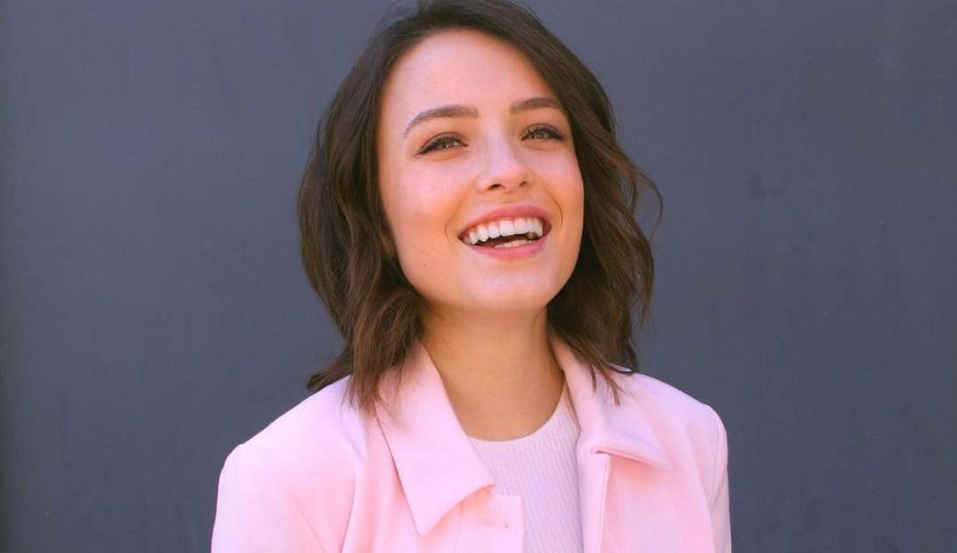 Após indireta do pai, Larissa Manoela diz que está “exatamente onde deveria estar”