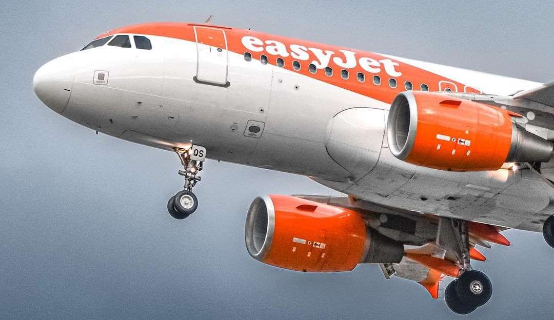 Passageira embarca no voo errado e resulta em atraso de voo na Escócia