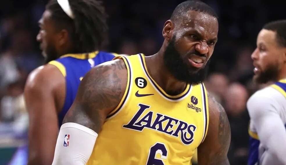 Lebron torna-se o maior vitorioso em playoffs da NBA