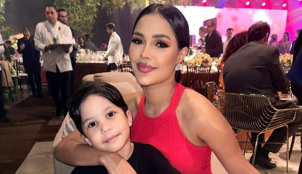 Flay fala sobre mudanças que maternidade causou em sua vida