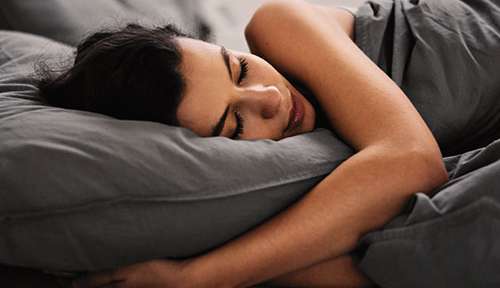 Roncar pode aumentar as chances de desenvolver Alzheimer ou ter um AVC