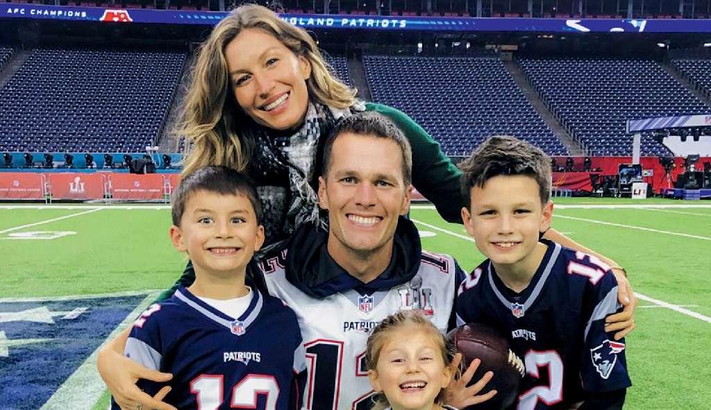 Gisele Bundchen recebe homenagem de dia das mães de Tom Brady