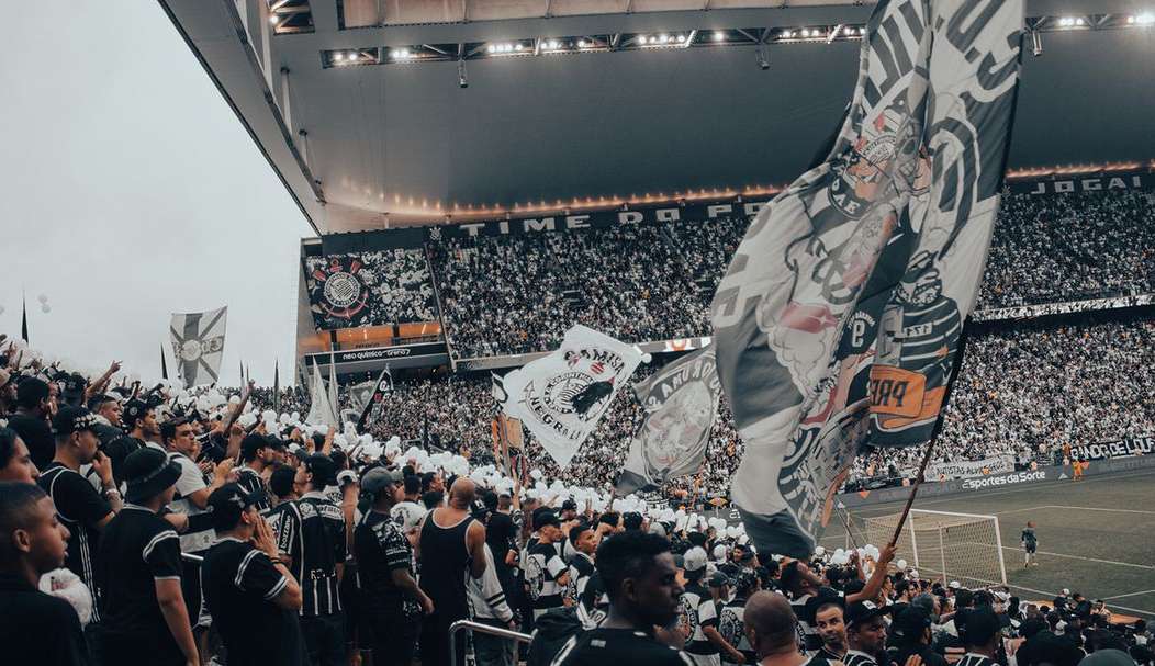 Após cânticos homofóbicos em clássico, Corinthians será denunciado ao STJD