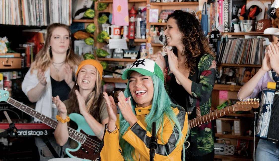 Karol G apresenta 4 faixas do “Manaña será Bonito” no Tiny Desk Concert
