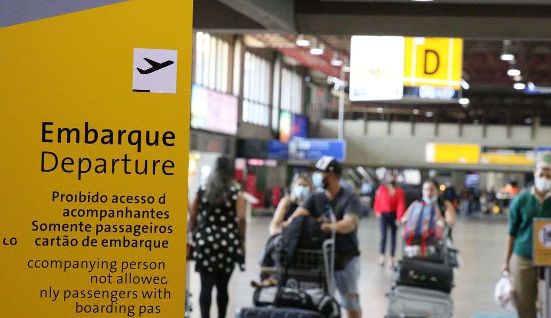 Aeroporto de Guarulhos proibirá uso de celular no terminal de cargas