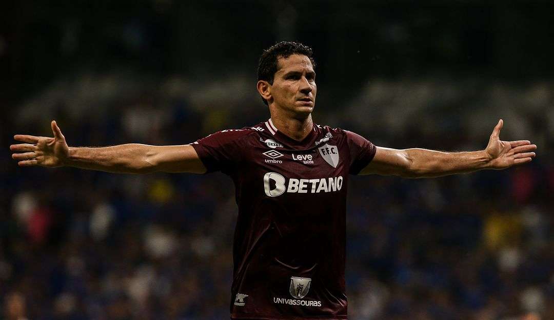 Após desavenças, Ganso ficará cara a cara com Sampaoli em clássico