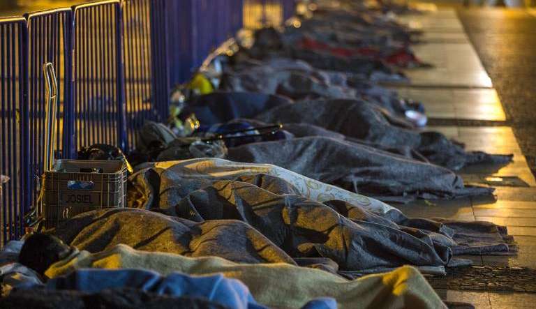 Morador de rua é encontrado morto após noite fria em SP