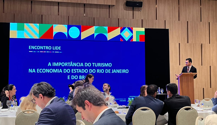 Embratur prevê recorde do turismo estrangeiro no Brasil em 2023