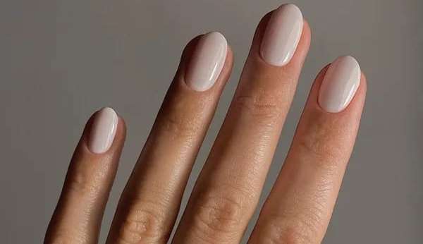 Milky French e Cloud Nails: conheça as novas tendências minimalistas