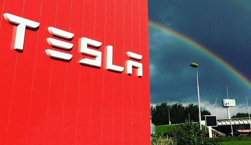 Montadora Tesla terá nova fábrica de produção, afirma Elon Musk