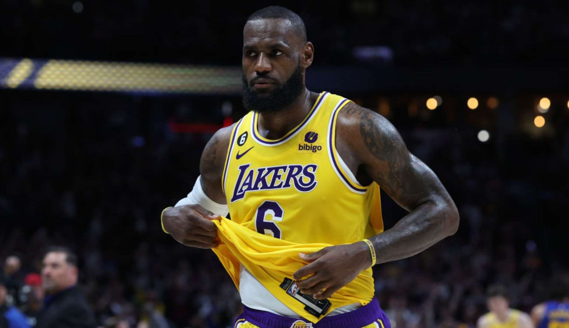 LeBron James e Lakers conversarão sobre futuro do jogador