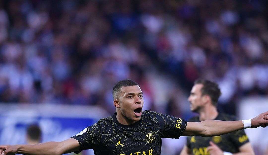 Mbappé considera não ativar cláusula de extensão contratual pelo PSG, aponta jornal francês