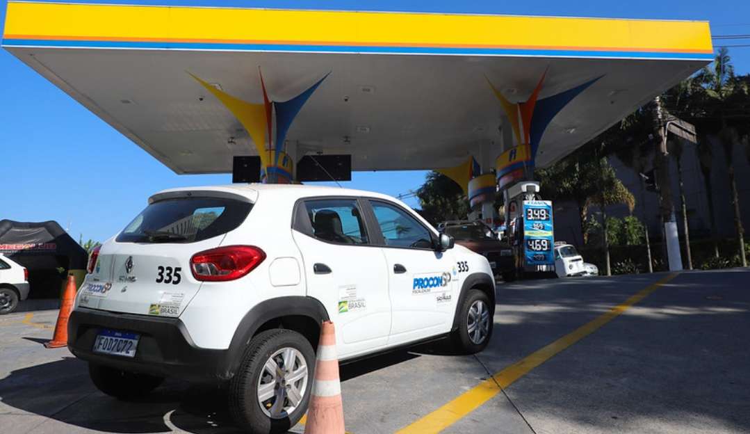 Governo lança “Mutirão do Preço Justo” do combustível e canal de denúncia