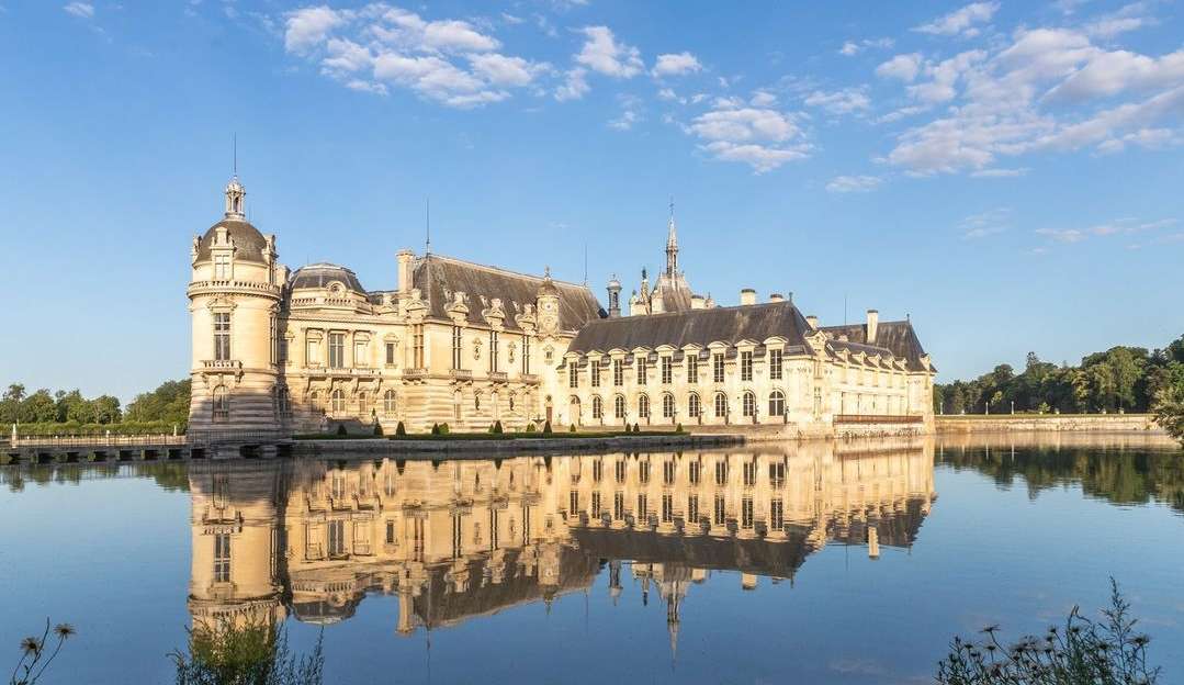 Valentino anuncia desfile de alta-costura em Castelo de Chantilly