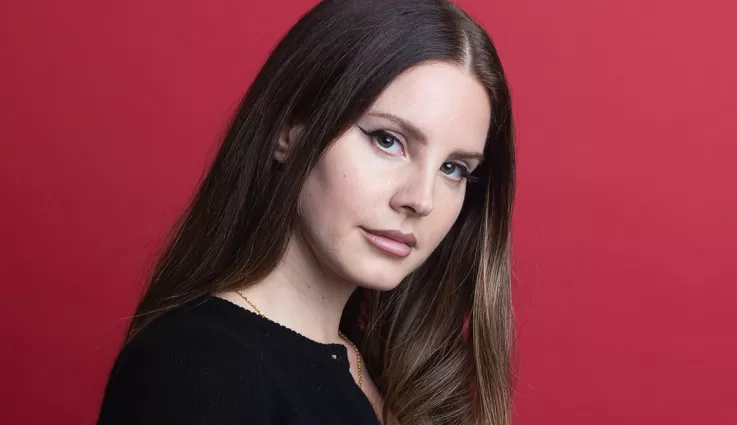 Lana Del Rey chega ao Brasil para o festival MITA