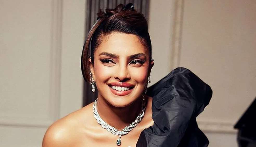 Priyanka Chopra conta momento traumático em que diretor exigiu ver sua calcinha no set