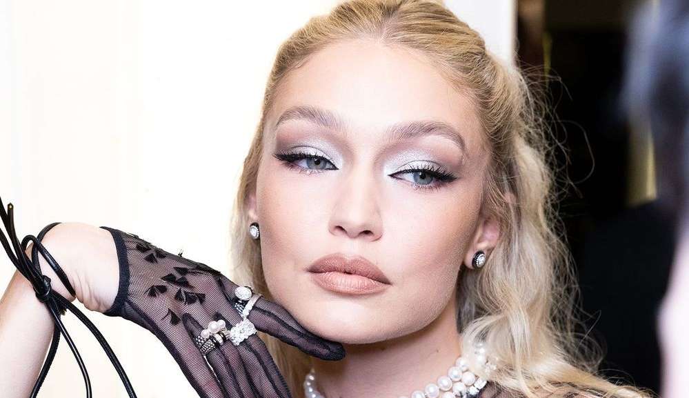 Tendência nos anos 2000, a sombra branca está de volta