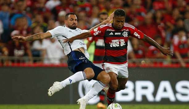 No maracanã, Flamengo e Cruzeiro ficam no empate
