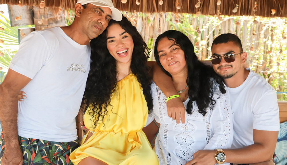 Irmão de Elana, do “/No Limite”/, explica trança da jogadora: “/Uma forma de facilitar a agilidade nas provas e evitar que embarace”/