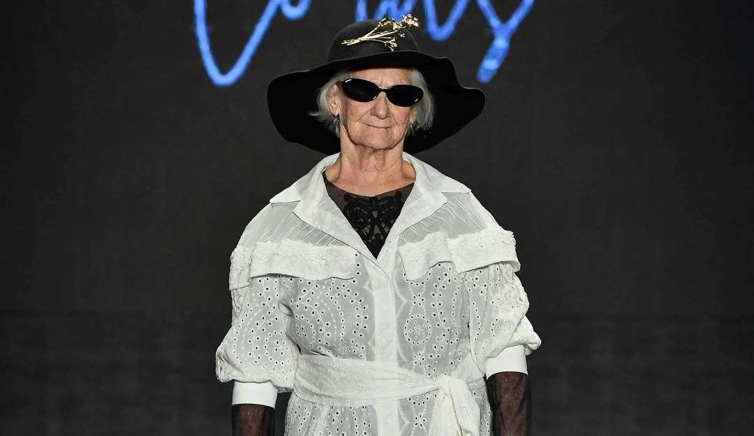 Influencer de 82 anos e desfile à la Matrix marcam últimos dias de SPFW