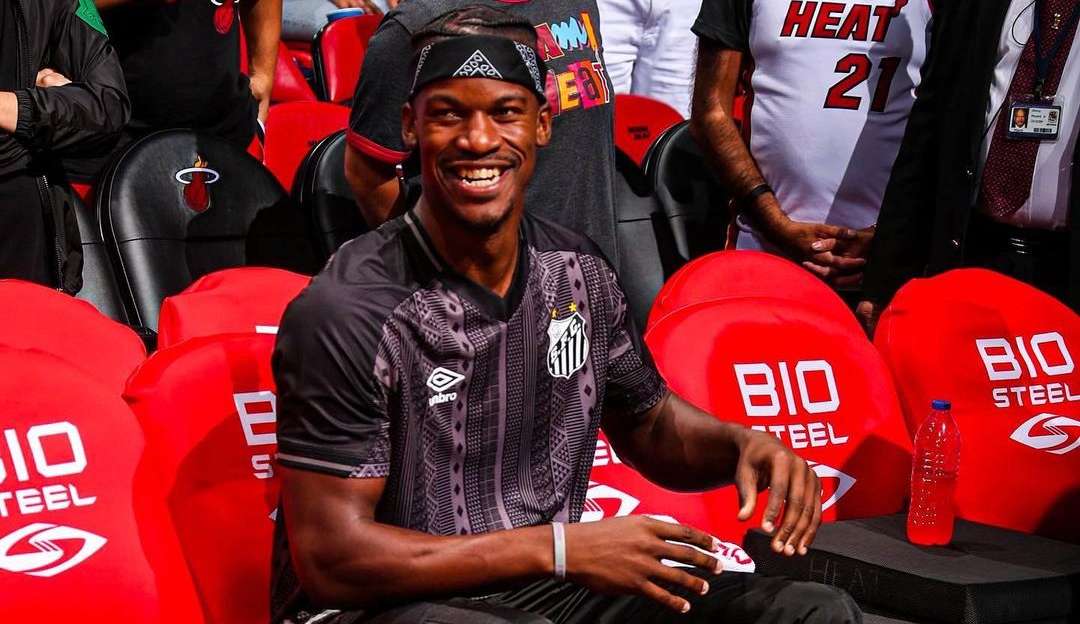 Jimmy Butler, MVP da Conferência Leste, é torcedor declarado do Brasil e do Santos