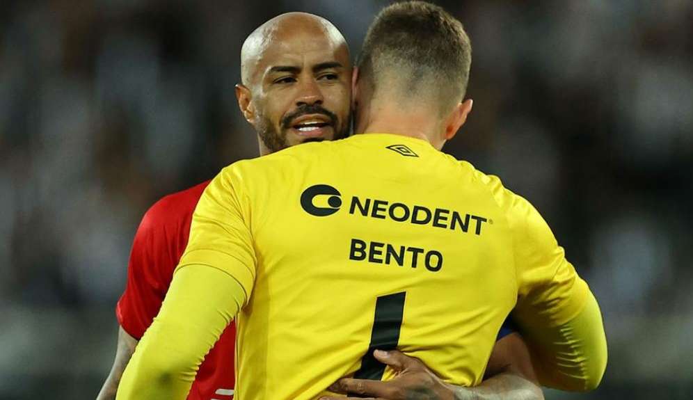 Athletico-PR vence Botafogo nos pênaltis e garante vaga nas quartas de final da Copa do Brasil