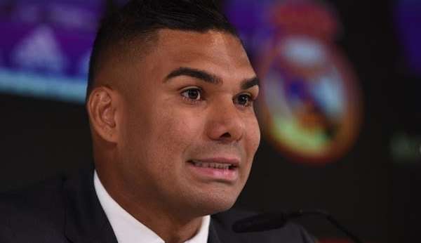 Segundo jornalista, Casemiro mantinha um suposto relacionamento extraconjugal há 5 anos