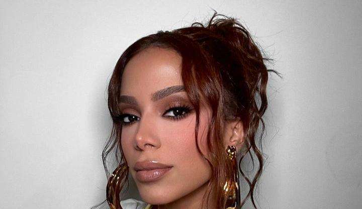 Anitta fala sobre novo álbum: “Pra emocionar”