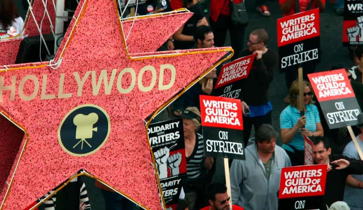 Insatisfação generalizada em Hollywood: atores podem se juntar a greve dos roteiristas