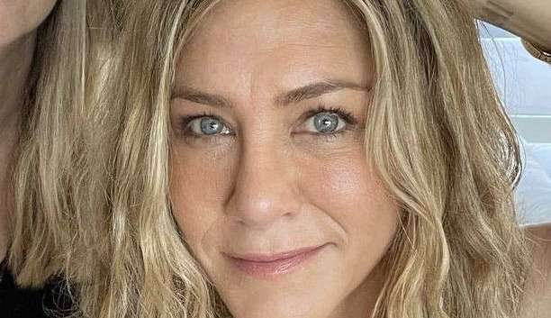 Jennifer Aniston revela ter diversas lesões causadas por treinos pesados