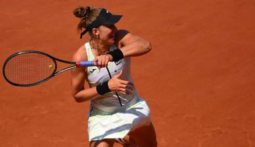 Bia Haddad é superada por número 1 do mundo e cai na semifinal de Roland Garros
