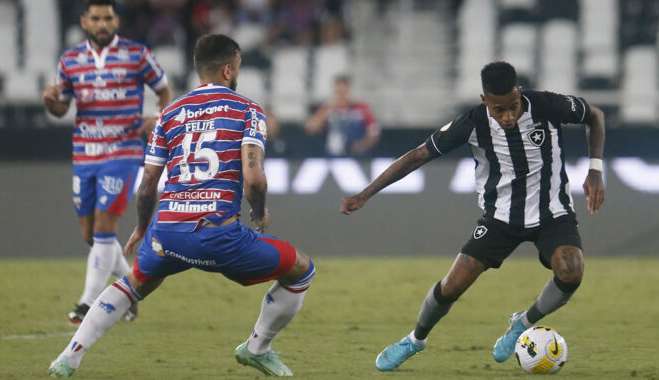 Botafogo sonha grande no Brasileirão contra Fortaleza