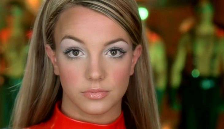 Diretamente dos 2000: a volta da sombra branca