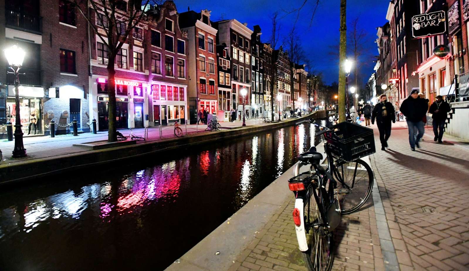 Especialistas explicam o motivo de grandes metrópoles estarem afundando